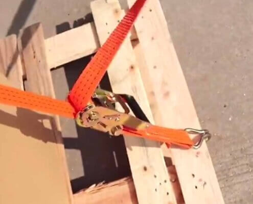 4 Common Mistakes When Using Ratchet Straps